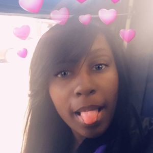 Meet your Posher, Monique